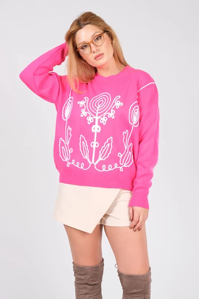 Kadın Nakış İşlemeli Oversize Kazak Fuşya