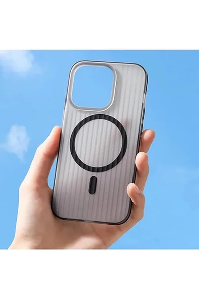 iPhone 15 Plus ile uyumlu Kılıf Kamera Korumalı Magsafe ile uyumlu Şeffaf Transparan Tırtıklı Kılıf - Resim 3