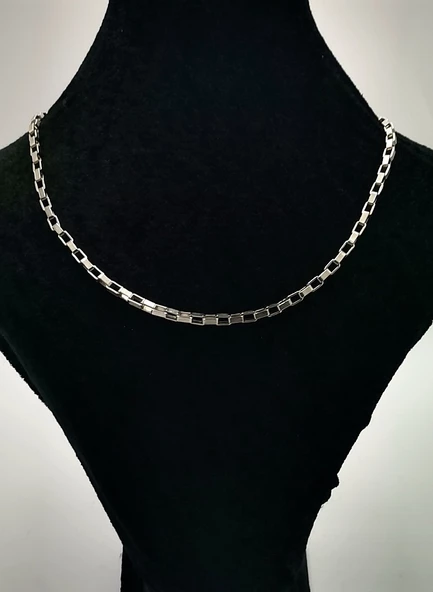 Gümüş Renk Zincirli Figürlü Lüks Kararmaz Kolye ürün görseli 1