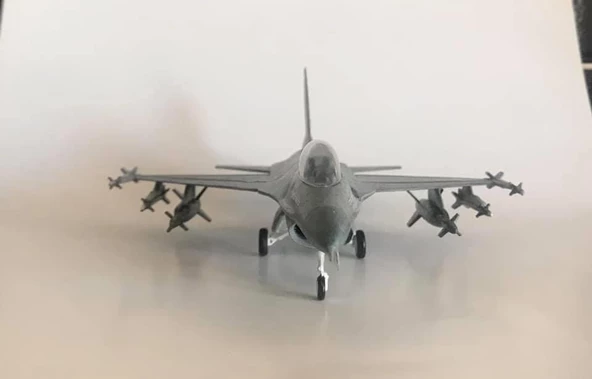 Lockheed Martin F-16 Fighting Falcon PM Model Demonte Plastik Uçak Maket Kiti - 4