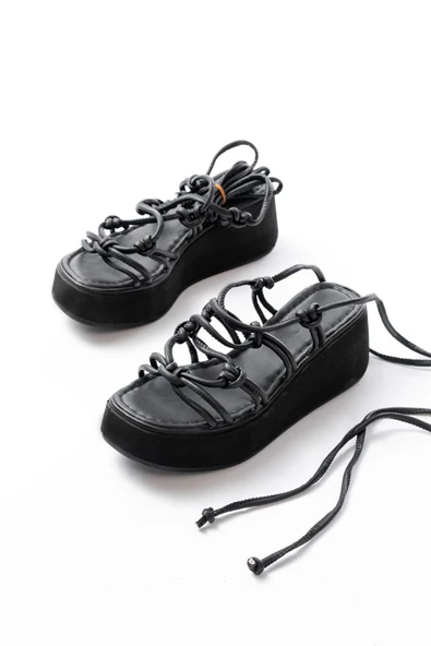 1023 Siyah Dolgu Topuk Kadın Sandalet - Resim 5