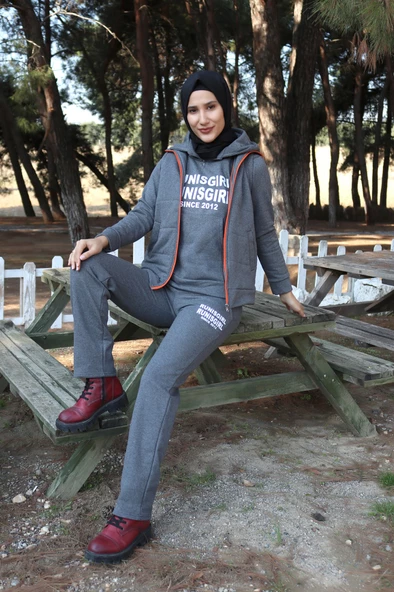 Günlük Kışlık Şık ve Rahat Üçlü Kadın Tesettür Eşofman Takımı - 5
