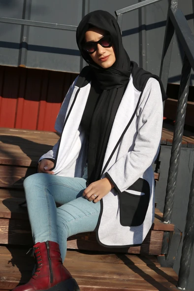 Sezonluk Kapüşonlu Cepli Kadın Uzun Tesettür Ceket - Resim 3