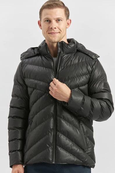 Siyah Dolumlu Çıkarılabilir Kapüşonlu Astarlı Slim Fit Dar Kesim Casual Mont 1007245151 ürün görseli