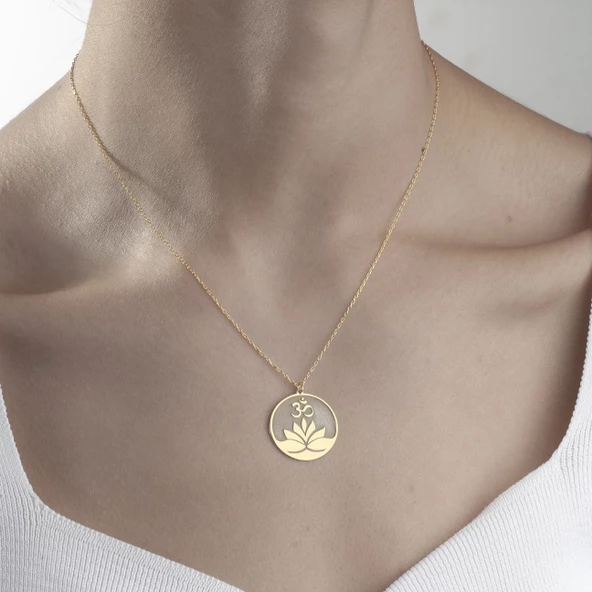 925 Ayar Gümüş Lotus Çiçeği Plaka Kolye