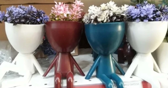 İNSAN FİGÜRLÜ SAKSIDA YAPAY ÇİÇEK - h : 10 cm - çap 6 cm ( 1 ADET FİYATIDIR ) - 3