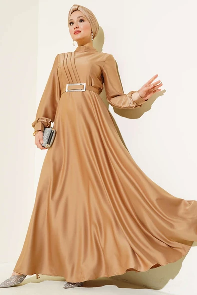 Önü Çapraz Piliseli Saten Elbise Camel ürün görseli 1