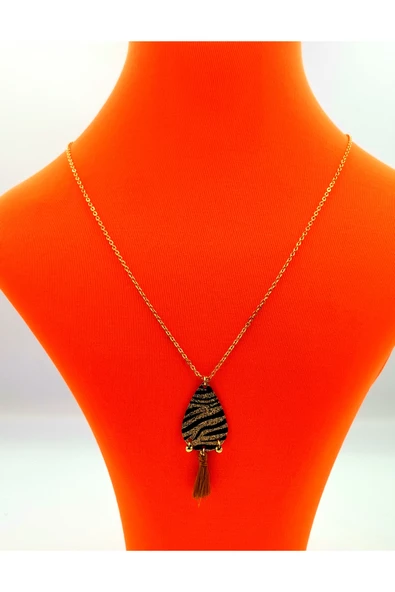 Gold Renk Zincir Figürlü Kararmaz Özel Tasarım Kolye ürün görseli 1