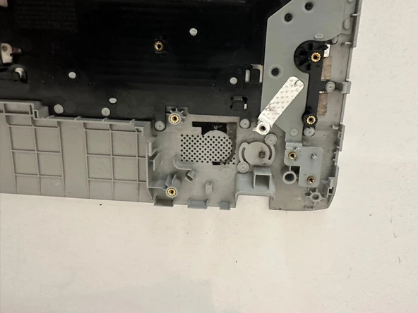 Samsung NP300E5E-S02TR ORJİNAL ÜST KASA BA75-04430F SERVİS ÇIKMASI HASARLI ÜRÜN - 2