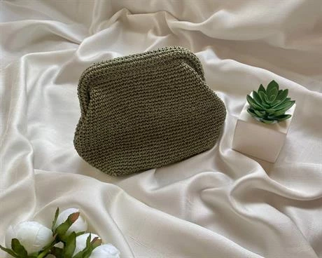 Sage Green Straw Clutch Çanta