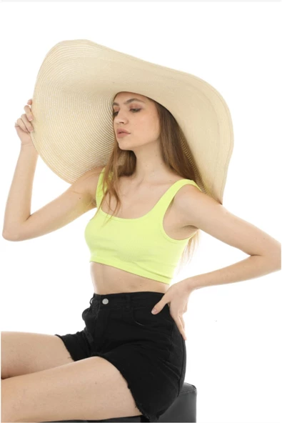 Geniş Kenarlı Bej Hasır Şapka - 2