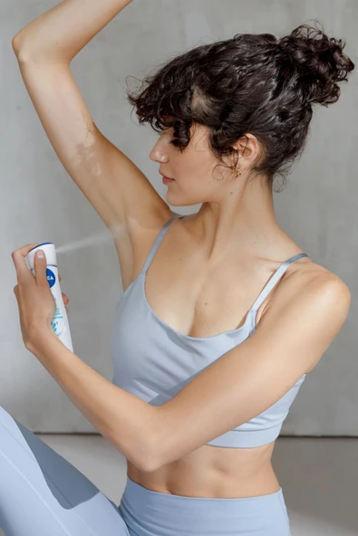 Nivea Kadın Sprey Deodorant Fresh Natural 150ml, Ter Kokusuna Karşı 48 Saat Koruma, Okyanus Özleri, X3Adet - Resim 3