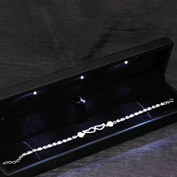 Gümüş Işıklı Kutulu Melek Kanadı Kadın Bileklik - Resim 2