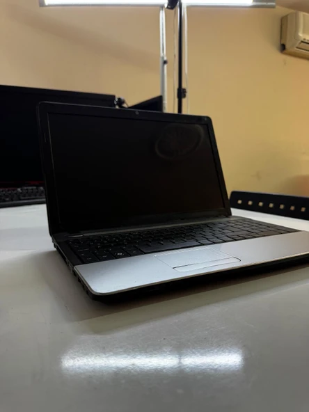 Acer Aspire ES1-512 LAPTOP İNTEL CELERON 15,6''- 8 / 256 GB SSD GARANTİLİ (YENİLENMİŞ 2. EL ÜRÜN)