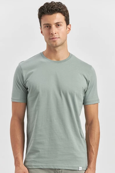 Yeşil Kısa Kol Düz Bez Ayağı Bisiklet Yaka Casual Slim Fit Tişört 1011240193
