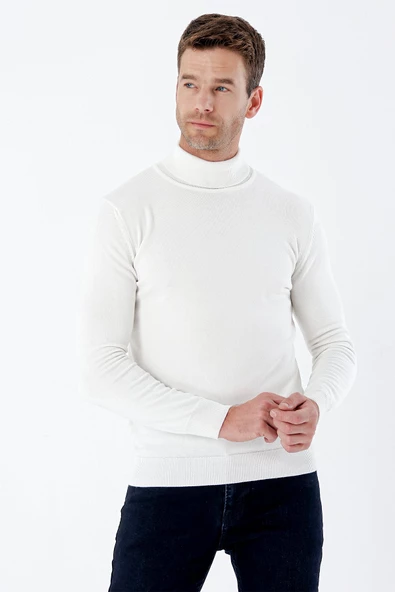 Açık Krem Uzun Kollu Örme Balıkçı Yaka Pamuklu Klasik Comfort Fit Triko 1012235004
