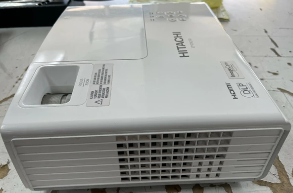 Hitachi CP-DX250 DLP PROJEKSİYON HDMI'LI - ORJİNAL LAMBA 2.500 SAAT GARANTİ - KUMANDA HEDİYESİYLE  (YENİLENMİŞ TESHİR ÜRÜNÜ!) - 3