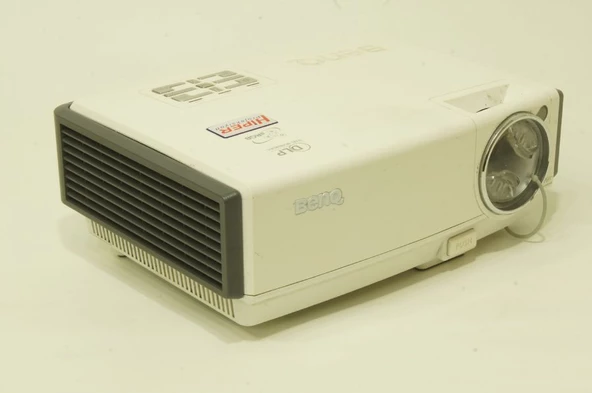 BenQ MP511 2000 LÜMEN PROFESYONEL VGA'lı PROJEKSİYON CİHAZI - ORJİNAL LAMBA 2500 SAAT GARANTİ - KUMANDA HEDİYESİYLE  (YENİLENMİŞ TESHİR ÜRÜNÜ!) - 2