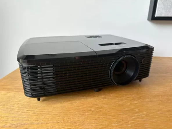 OPTOMA PROJEKSİYON CİHAZI DAWSSG HD142X MODEL 3000 LÜMEN PROFESYONEL HDMI'LI - ORJİNAL LAMBA 2500 SAAT GARANTİ - KUMANDA HEDİYESİYLE  (YENİLENMİŞ TESHİR ÜRÜNÜ!)