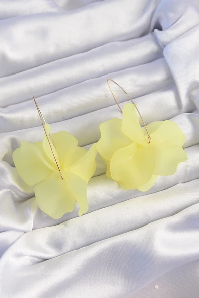 Pirinç Sarı Renkli Flora Küpe - TJ-BKP9261