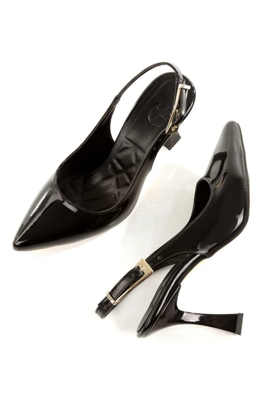 Piyat Siyah Rugan Stiletto Altın Dore Renk Tokalı Abiye Ayakkabı ürün görseli