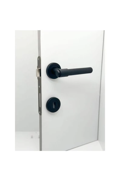 Punch Mat Siyah Rozetli Oda Kapı Kolu 1 Takım - Resim 3