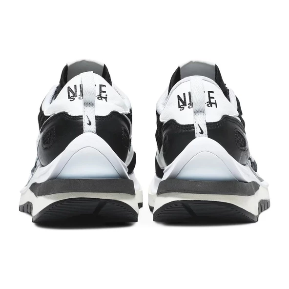 PTTAVM: Nike VaporWaffle x Sacai Black White