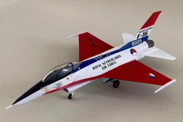 F-16 A  ROYAL NETHERLANDS & USA PM Model Plastik Uçak Maket Kiti - 3
