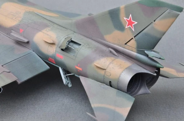 Su-15 Tm Flagon PM Model Demonte Plastik Uçak Maket Kiti - 5