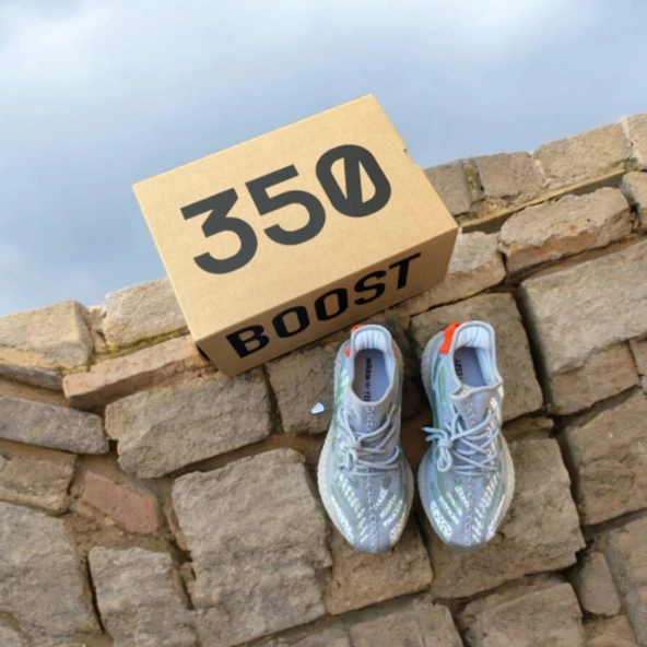 Adidas Yeezy Boost 350 ürün görseli