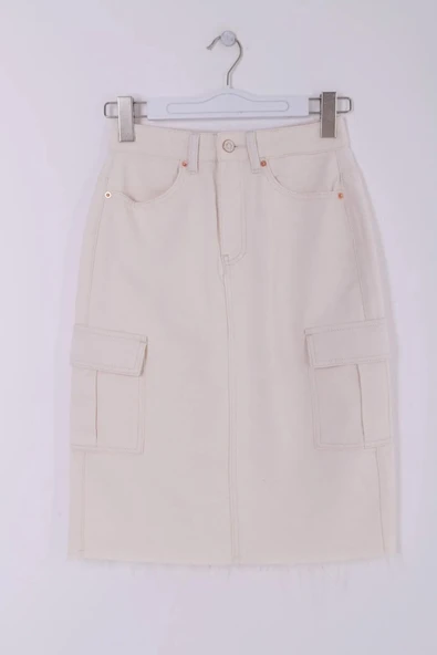 Arkası Yırtmaç Detaylı ve Bitişi Püsküllü Kargo Cepli Kadın Kot Etek Naturel Bej Denim Dört Mevsim - 5