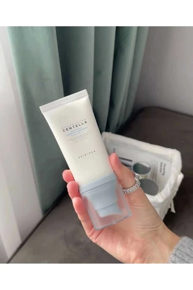Skın1004-madagascar Centella Hyalu-cica Water-fit Sun Serum Spf 50 +pa++++ 50 Ml - Resim 3