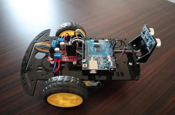 Root Engelden Kaçan Robot Seti - Montajlı - 2