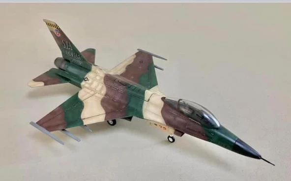 F-16 C Aggressor PM Model Montajlı Plastik Uçak Maket Kiti - 3