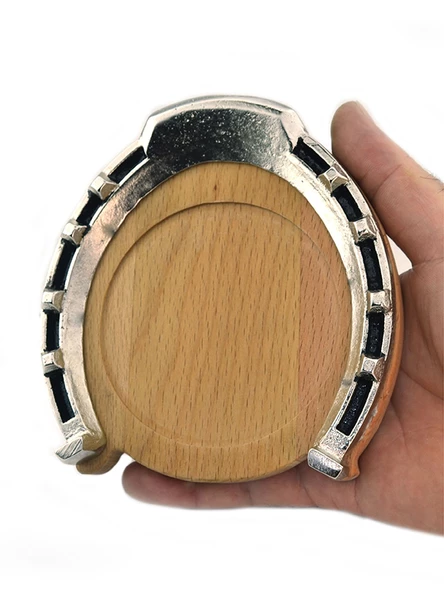 At Nalı Metal Rölyefli Doğal Ahşap Bardak Altlığı - 4