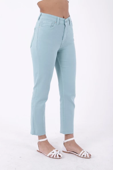 Paçaları Dikişsiz ve Yüksek Belli Cepli Astarsız Kadın Kot Pantolon Mom Fit Jean Aqua Mavi Denim - 2