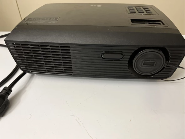 LG PROJEKSİYON CİHAZI BS275 DLP MODEL VGA'LI - ORJİNAL LAMBA 2500 SAAT GARANTİ - KUMANDA, VGA KABLO (YENİLENMİŞ TEŞHİR ÜRÜNÜ!)