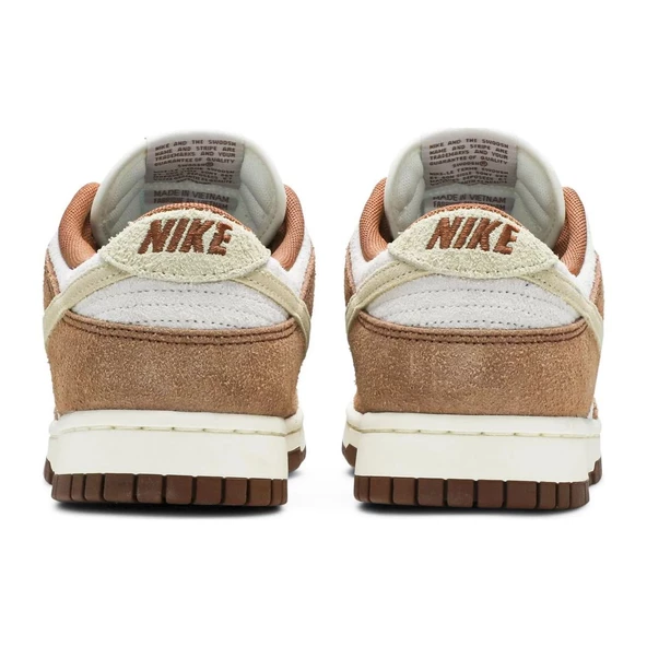 Dunk Low Premium Medium Curry - 4