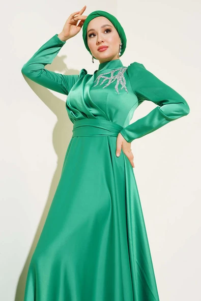 Önü Taşlı Kuşaklı Saten Abiye Elbise Benetton - Resim 2