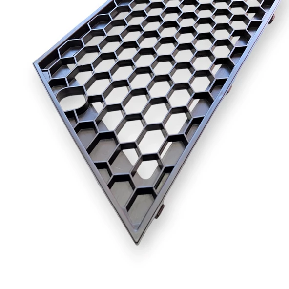 Seat İbiza 2006-2007-2008 Ön Tampon Orta Izgara Petek 6L6853667 - Resim 3