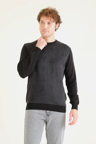 Erkek Kendinden Desenli Sıfır Yaka Kazak Siyah