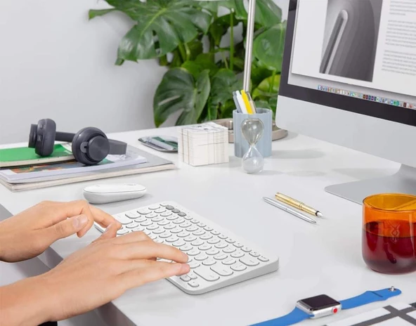 Microsoft Surface Go 2 10.5" Uyumlu Kablosuz Bluetooth Pilli Klavye Mouse Seti - Beyaz - Resim 4