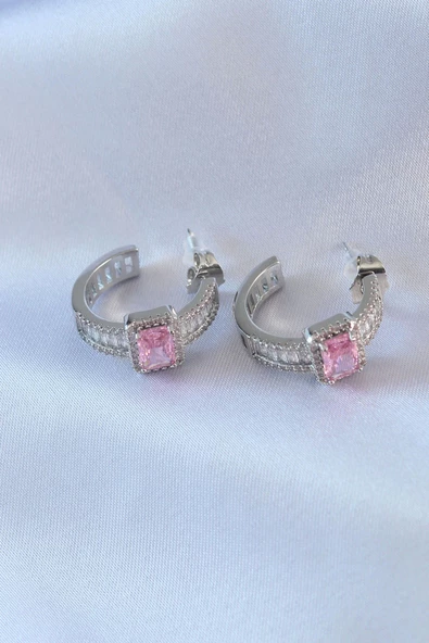 VIP Seri Gümüş Renk Yarım Halka Model Zirkon Taşlı Pirinç Kadın Küpe ürün görseli 1