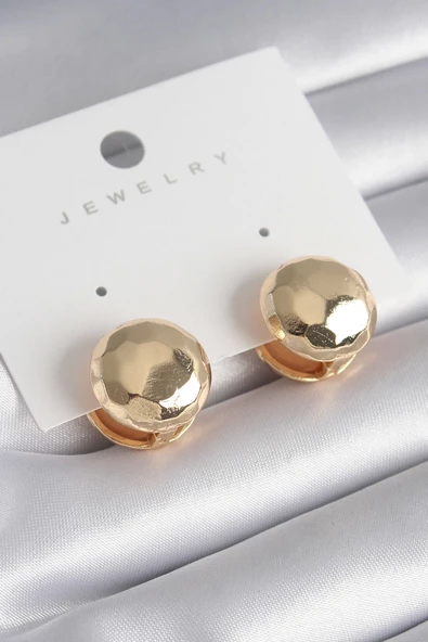 Pirinç Gold Renk İşleme Detay Top Model Kadın Küpe ürün görseli 1