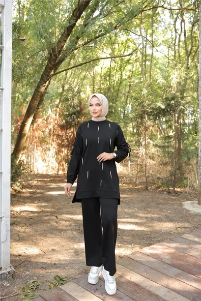 O Yaka Koldan Bağcıklı Taş Detaylı İkili Tesettür Eşofman Takımı - (38-46) - 71208 - Siyah
