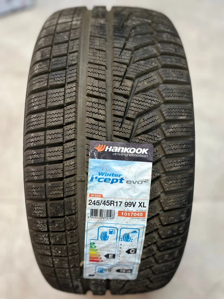 Hankook 245/45R17 99V XL W320 Kış Lastiği ( 2017 Üretim )