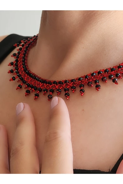 Etnik Bohem Kırmızı Siyah Salkım Model Kum Kristal Boncuk Kolye El Yapımı - Resim 2