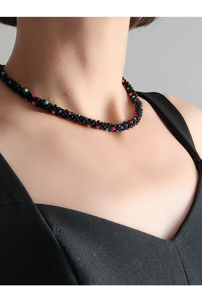 Etnik Bohem Sarmal Dönmeli Model Kristal Siyah Rengarenk Taşlı Kristal Boncuk Kolye ürün görseli