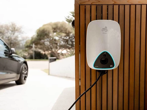 Schneider EVH4S11NC EVlink Wallbox 11kW Kablosuz Type2 Şarj İstasyonu - Resim 3