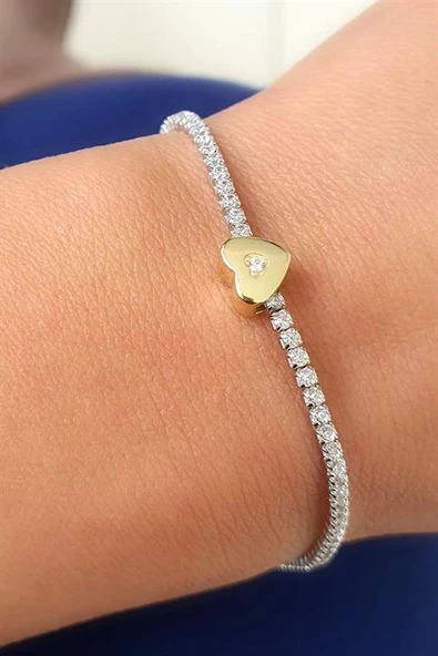Pırlanta Parlaklığında Zirkon Taşlı 925Ayar Gümüş Kalp Detayı Hareketli Su Yolu Bileklik ürün görseli